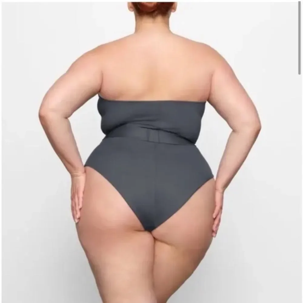 Skims Sculpting Strapless One Piece Swimsuit with Belt in Gunmetal Size 3X